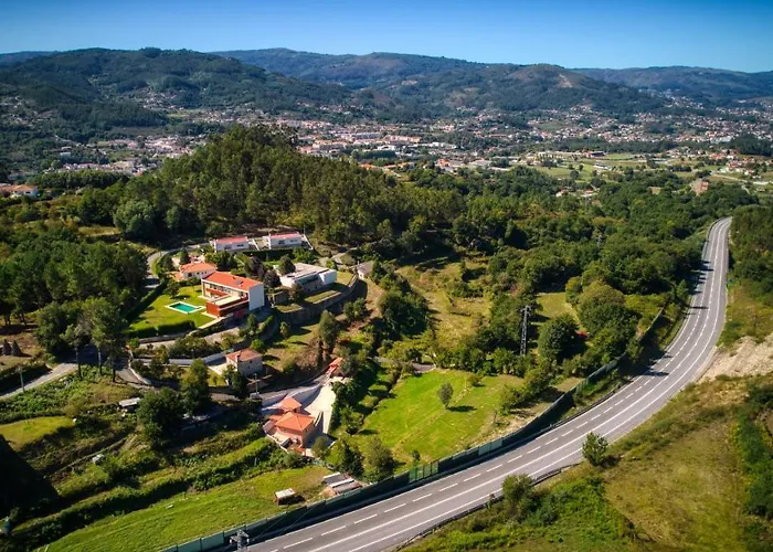 Quinta Dos Caseiros Do Paco De Giela