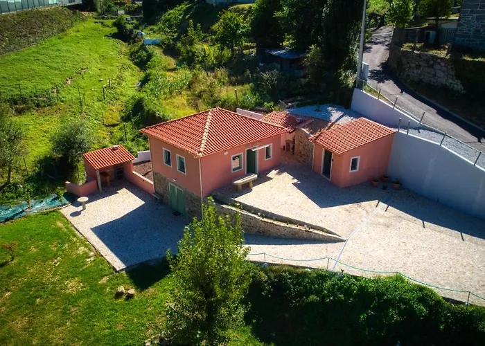 Quinta Dos Caseiros Do Paco De Giela * 阿尔库什迪瓦尔德维什