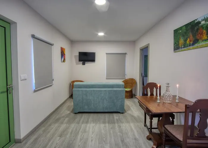 Quinta Dos Caseiros Do Paco De Giela