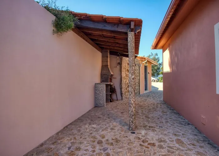 Quinta Dos Caseiros Do Paco De Giela 乡村民宿